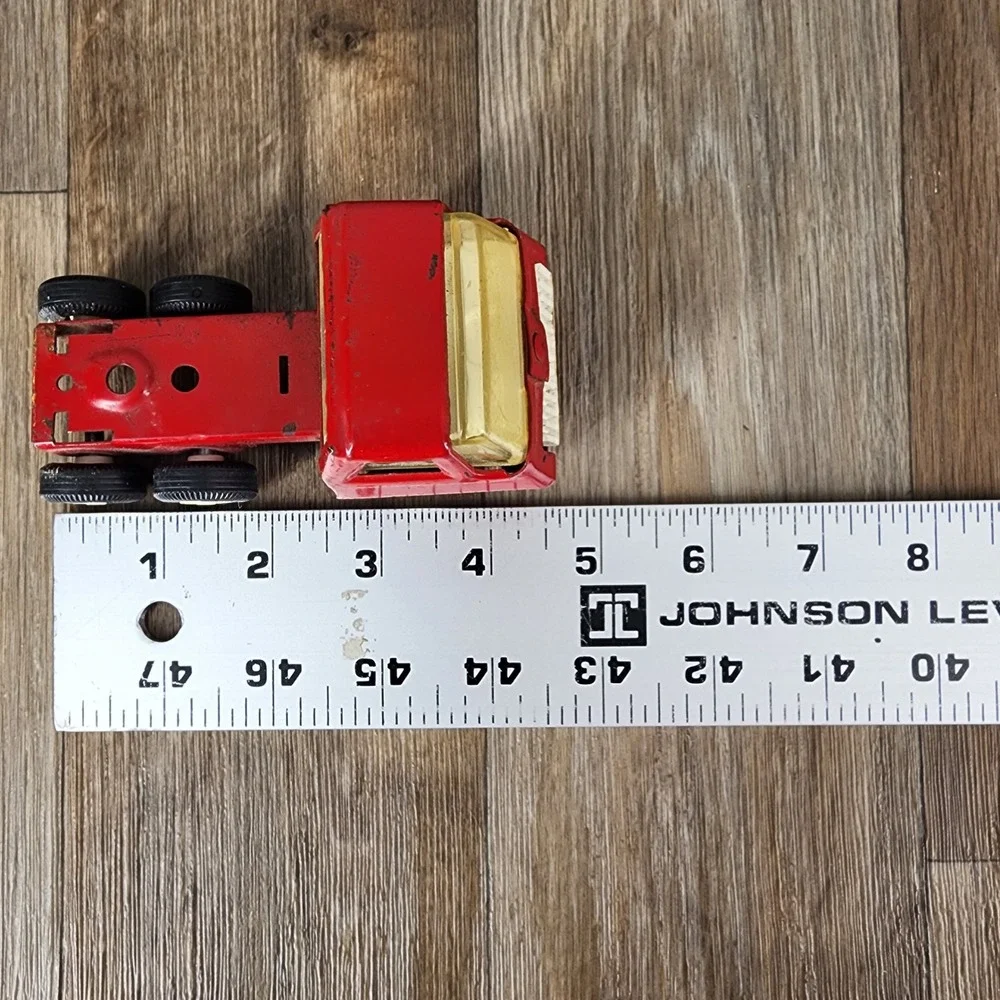 Vintage Tonka Red Pressed Steel Semi Truck Cab Over Engine 55010 5 Inch